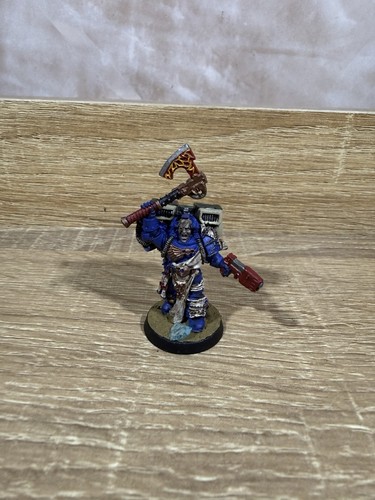 Warhammer 40k space marine - space,