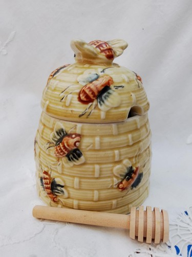 Vintage beehive honey pot jar - beehive,
