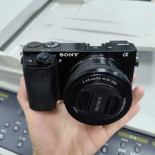 Sony Alpha A6000 24.3MP