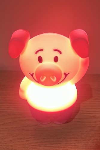 Percy pig table lamp - pig,