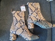 BNWT Zara nude snake print