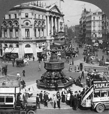 The Square At Piccadilly