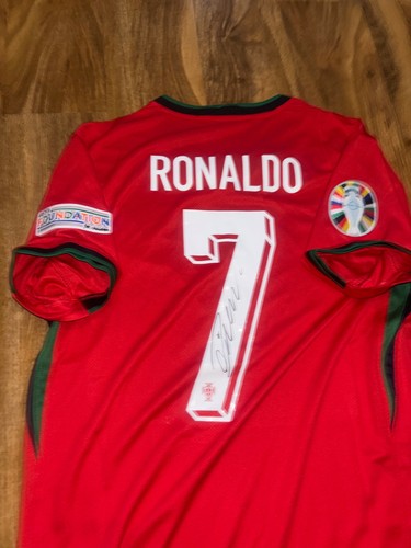 Cristiano ronaldo signed - cristiano,