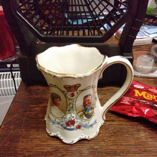 1902 commemorative tea cup - 1902,