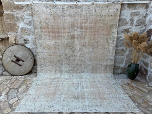 Hand knotted extra - hand-knotted, large