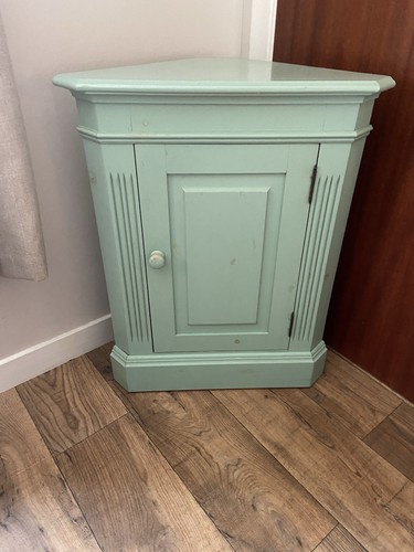 Solid pine corner cupboard - corner,