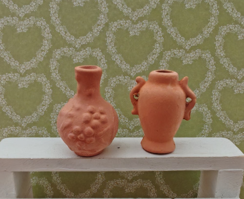 Fancy vase vessel tudor - 2x,