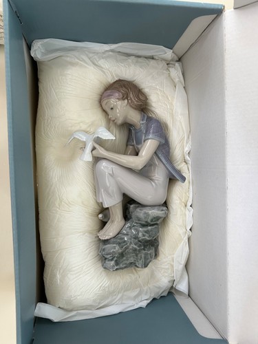 Lladro figurine playing - figurine, with