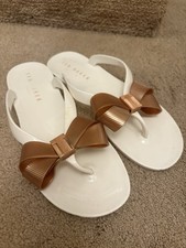Women’s/girls Ted Baker Flip Flops Size 3 White With Gold Bow