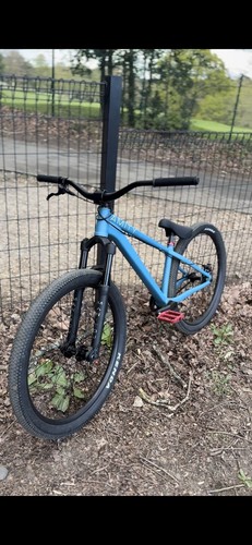Amity samsara dirt jump - dirt,