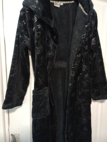 Pre owned unisex dressing - pre,