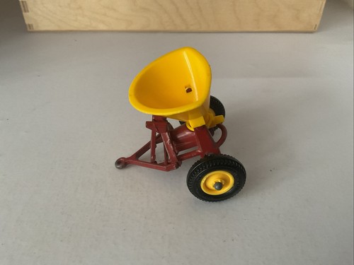 Britains farm 9538 - farm, /