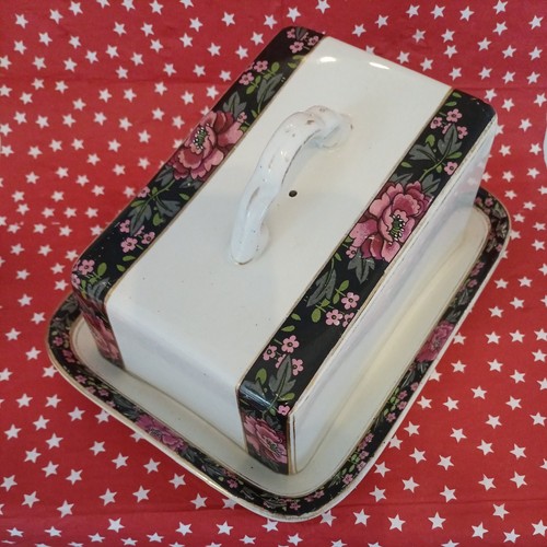 Vintage ceramic butter cheese - butter/,