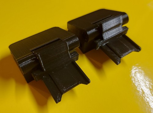 Turntable dust cover hinge - 2x,