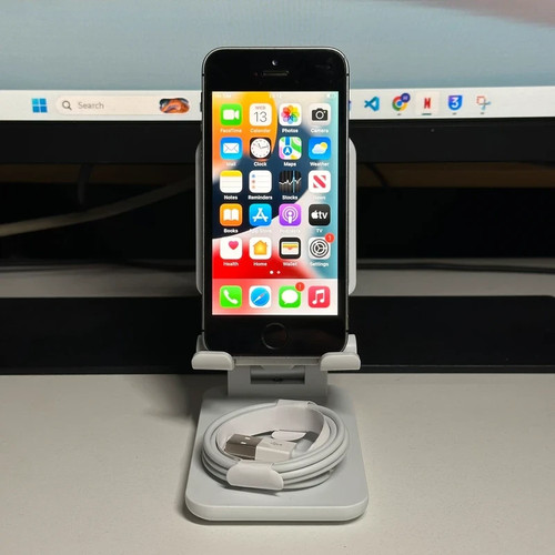 Apple iphone 32gb - (2016),