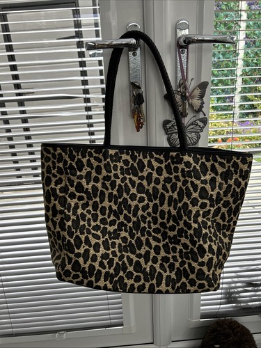 Ladies animal print - animal, beach