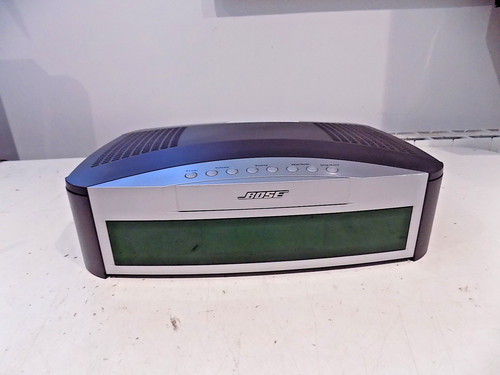 Bose av3 media center - av3-2-1,
