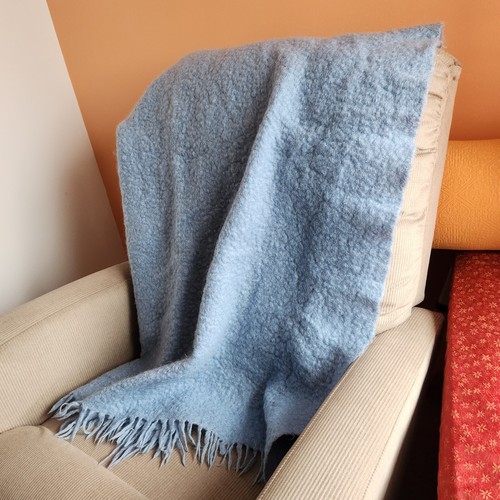 Waratah blanket throw blue - waratah,
