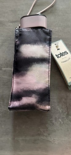 Totes compact flat umbrella - flat,