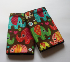 BABY CARRIER DRIBBLE/SUCK