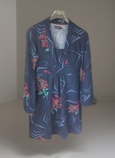 Amari UK 12 floral pattern