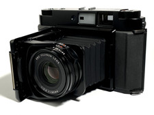 Fujifilm GF670 Professional Medium Format 120 Film Camera 6x6 6x7 Black