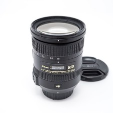 Nikon AF-S DX Nikkor 18-200mm