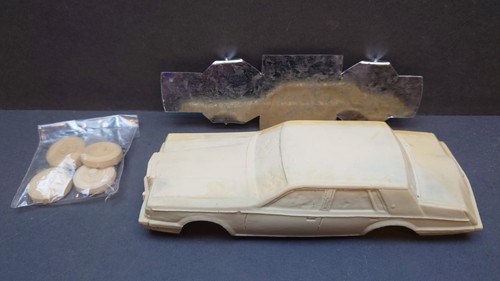 Resin 1982 lincoln town - resin,