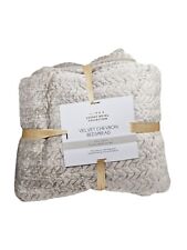 Linea Luxury Hotel Collection Velvet Chevron Bedspread 250 X 260cm Champagne