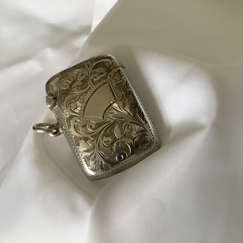 Vesta case pendant - vesta, box