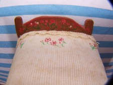 DOLLS HOUSE, BED, BUNKS, 12TH, WOOD, FLORAL BEDDING, FURNITURE, BEDROOM, VINTAGE