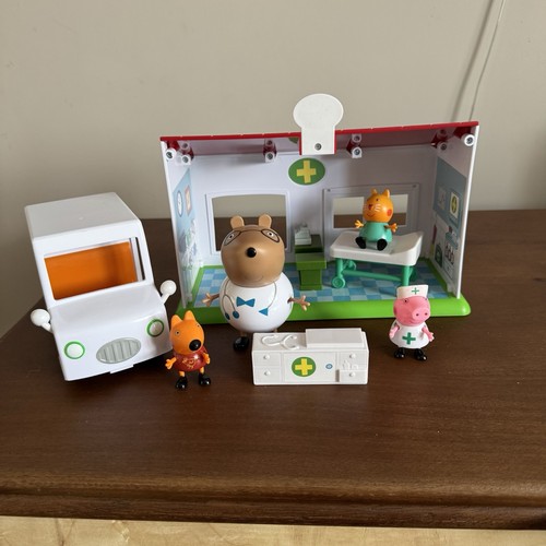 Peppa pig medical centre - peppa,