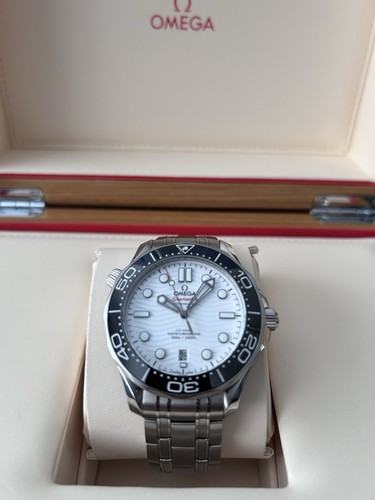 Omega diver 300m axial - omega, co-axial