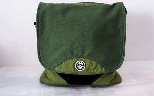 Crumpler the skivvy - crumpler, shoulder