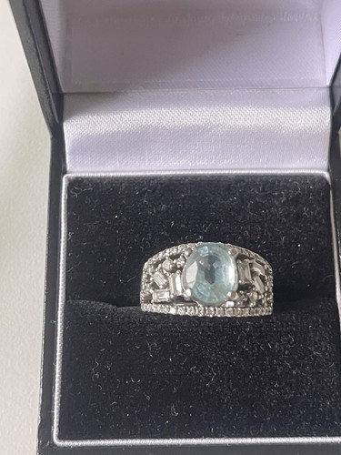 Aquamarine and diamond - ring,