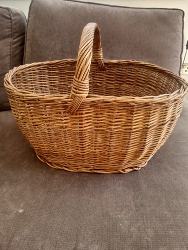 Large wicker shopping picnic - shopping,