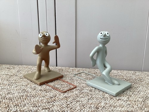 Morph and chas novelty book - morph,
