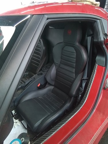 Front seat alfa romeo - front, 4c