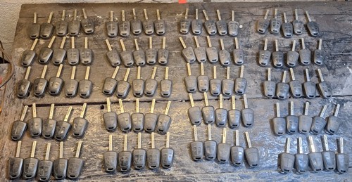 100x genuine vauxhall button - genuine,