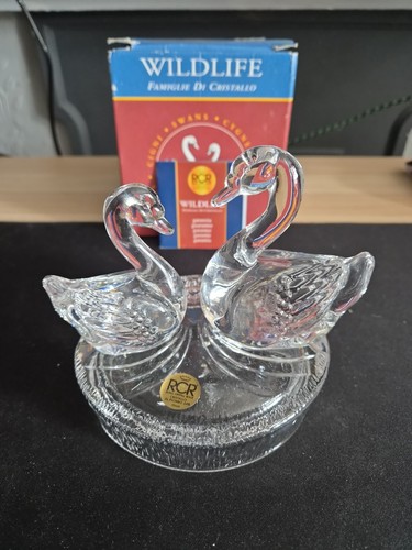 Lead crystal swans rcr - swans.,