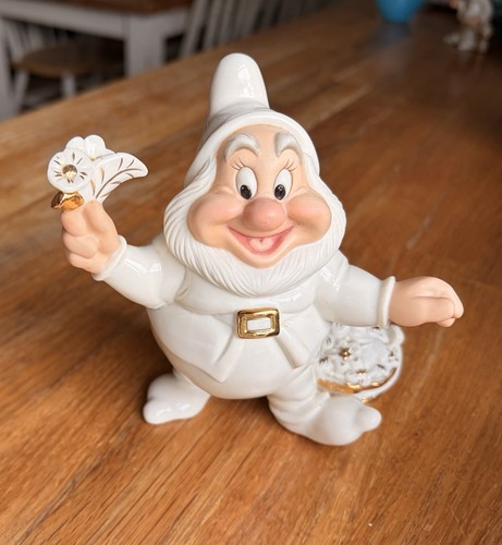 1999 happy figurine lenox - 1999,