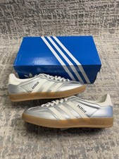 Size 8.5 - Adidas Originals