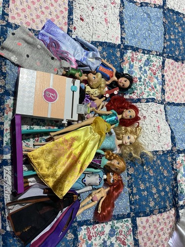 Disney dolls and accessories - dolls,