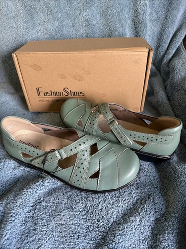 Nwt irrefour women - nwt, 9