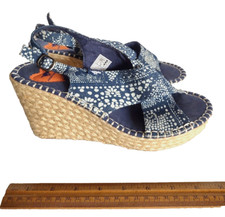 Rocket Dog Printed Denim Blue & White Wedge Espadrille Sandals Size 9.5