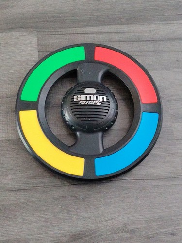 Hasbro simon swipe handheld - hasbro,