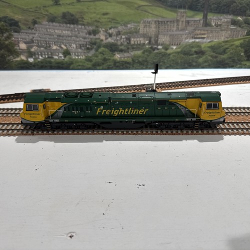 Bachmann 585 class - 31-585, 70