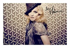 MADONNA AUTOGRAPH SIGNED PP