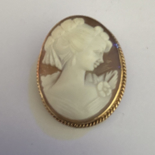 Oval cameo brooch for women - cameo,