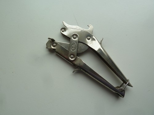 Vintage tala 1214 tin - 1214,